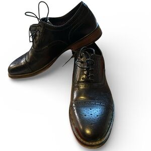 Madden Cap Toe Oxford Black Leather Men’s Dress Shoes.